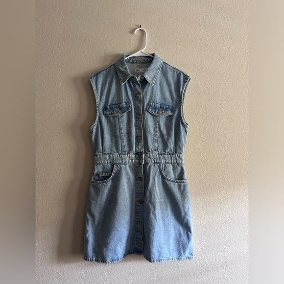 Zara Denim Dress (L) - Picture 1 of 7